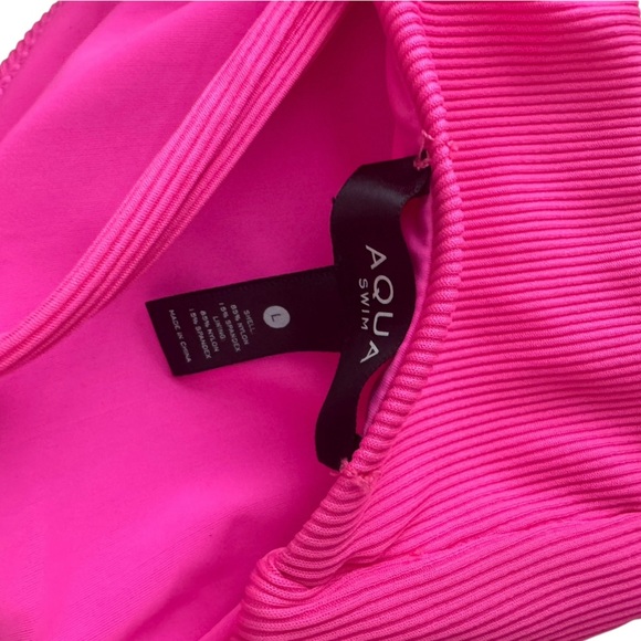 Aqua Pop Pink Sunset Boulevard
Bikini Top Size Large and Bottom
Size Small - Picture 6 of 7